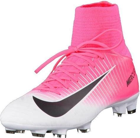 voetbalschoenen nike maat 32|nike roze voetbalschoenen.